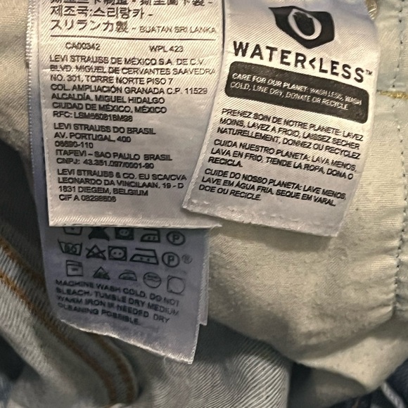 Levi's Women's Ribcage Straight Leg Jeans in Light Wash Blue Size 22W - Picture 7 of 9